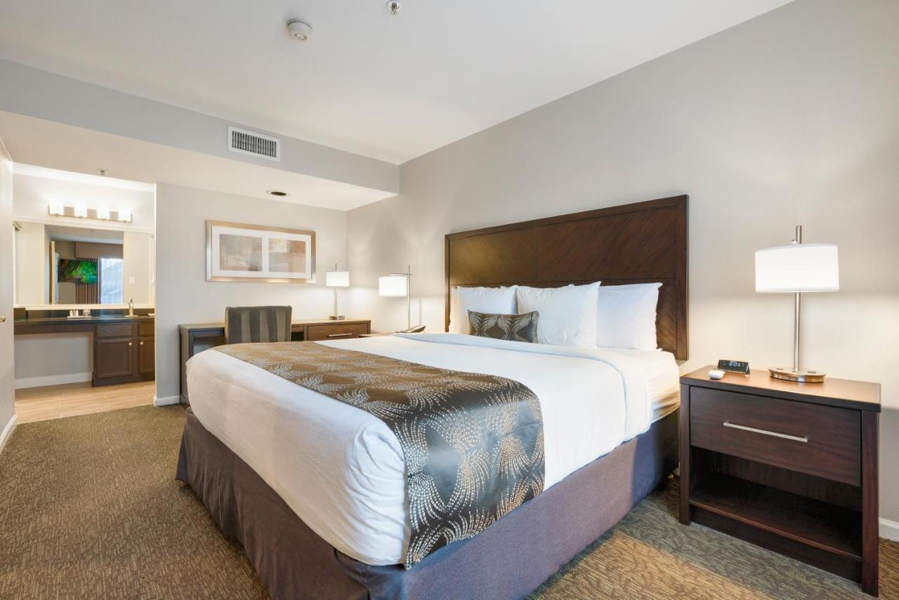 Chase Suites Brea-Fullerton - North Orange County Eksteriør bilde